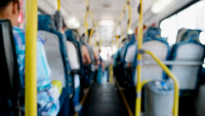 Ambiente interno de ônibus em São Paulo | Foto: Shutterstock